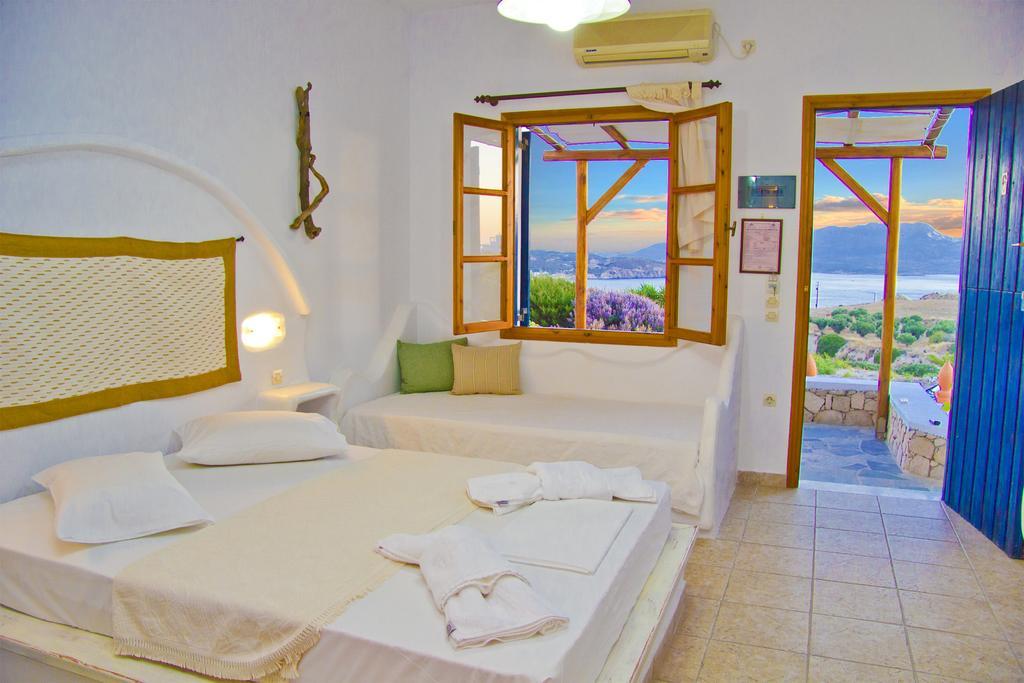 Margaritari Studios Milos آداماس الغرفة الصورة